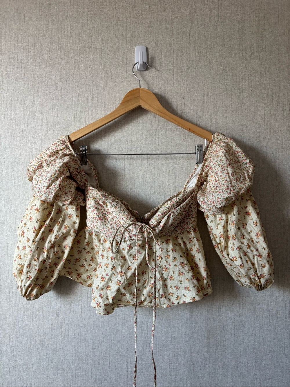 Petersyn Cream Floral Puff-Sleeve Tie-Front Blouse